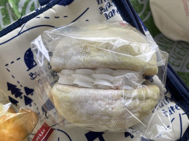 生クリームメロンパン